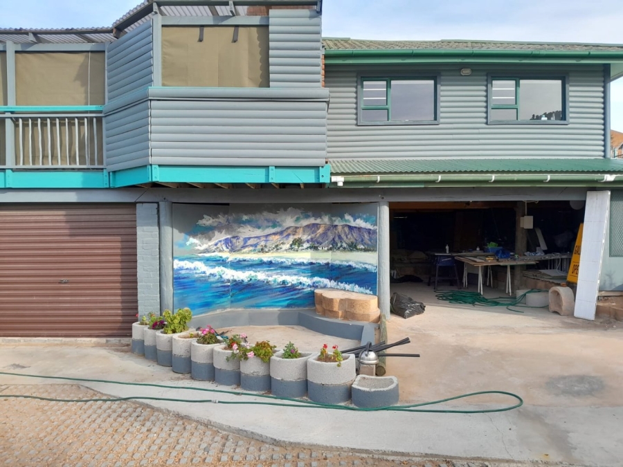 3 Bedroom Property for Sale in Stilbaai Wes Western Cape